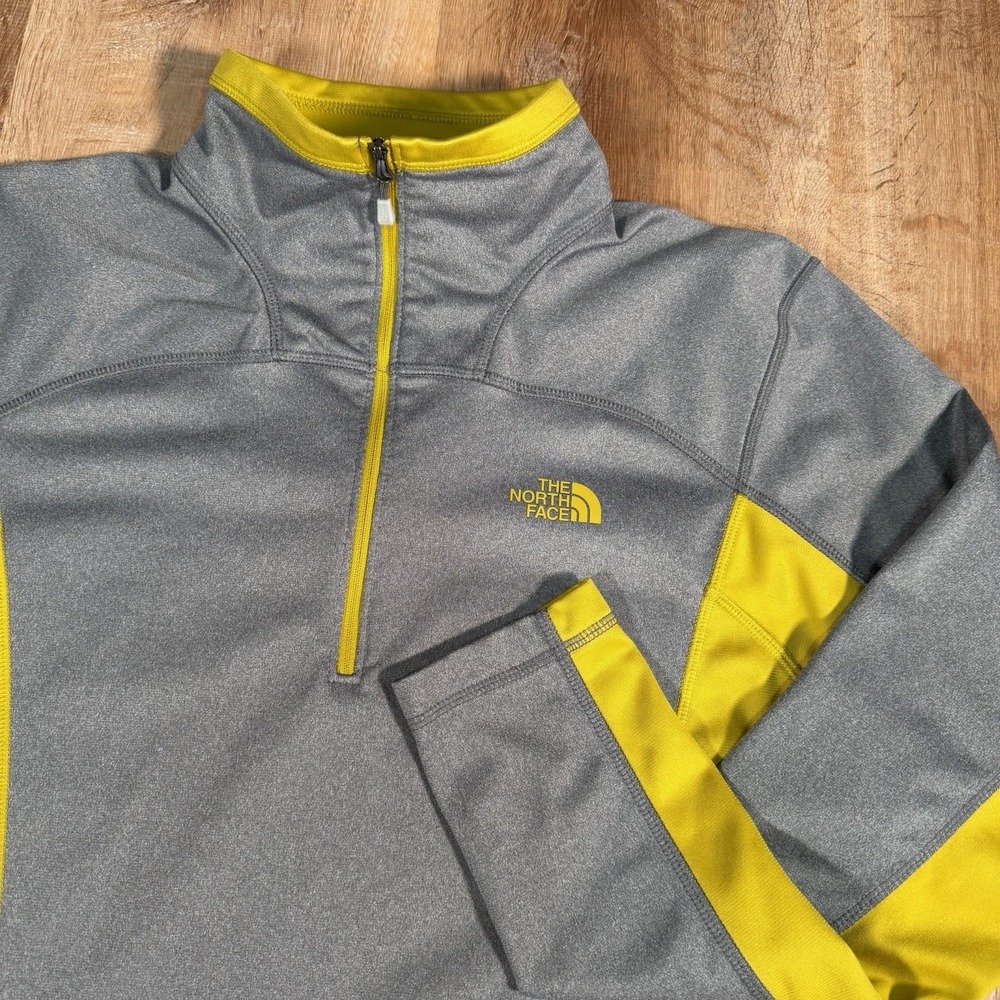 The North Face 1/4 Zip Mens Medium Softshell Fleece Pullover Sweater Sweatshirt